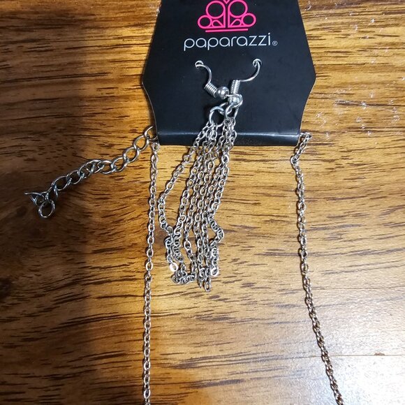 💥Final Price! NWT Yellow Paparazzi necklace and earring set - Picture 5 of 9